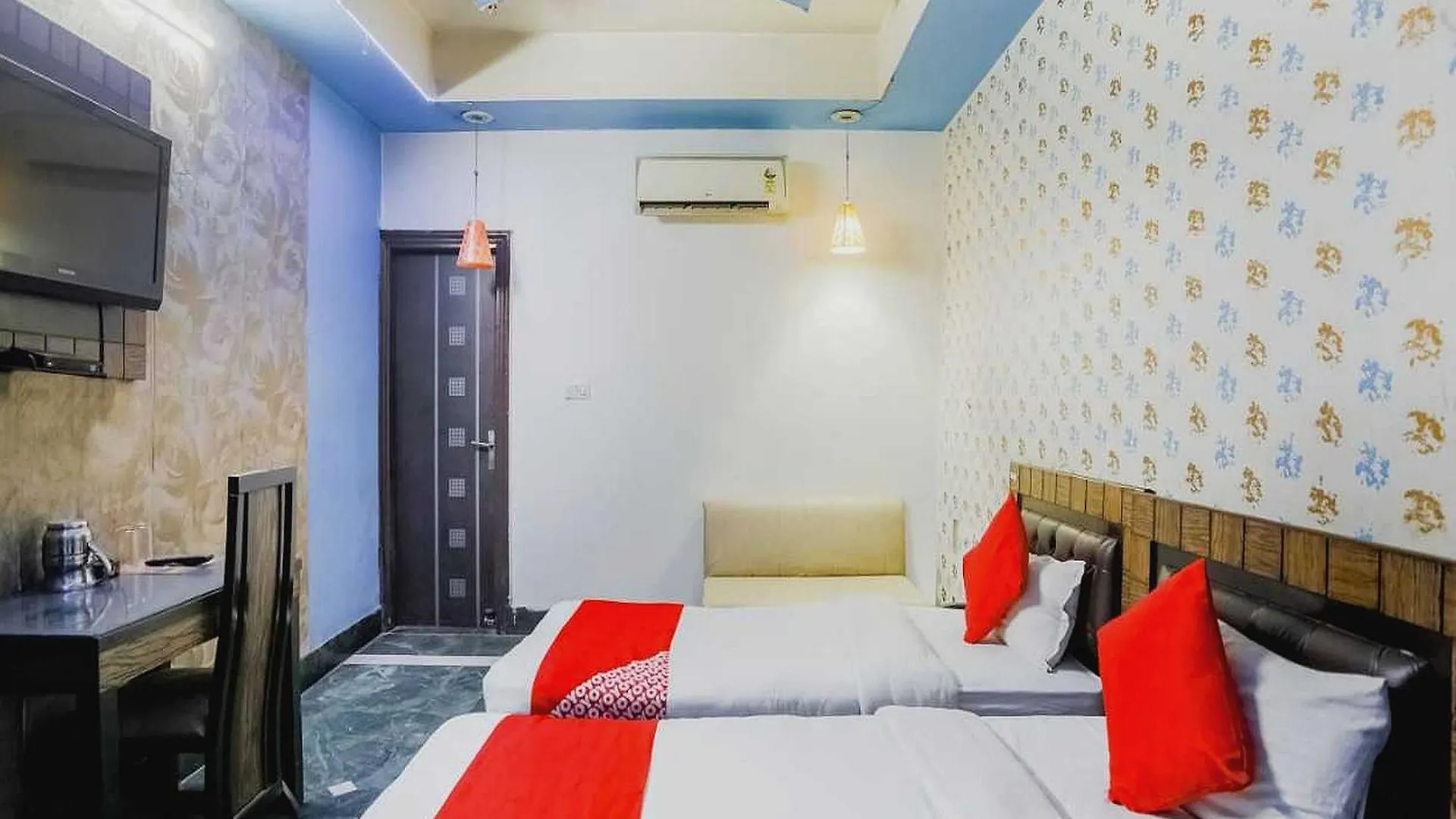Hotel O Delite Hotel Near Leisure Valley Park Гургаон